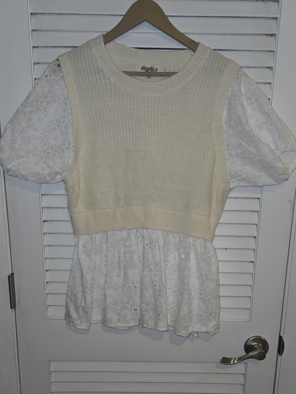 NWOT Haptics Cream Knit Overlay Puff Sleeve Top - White Eyelet sz M